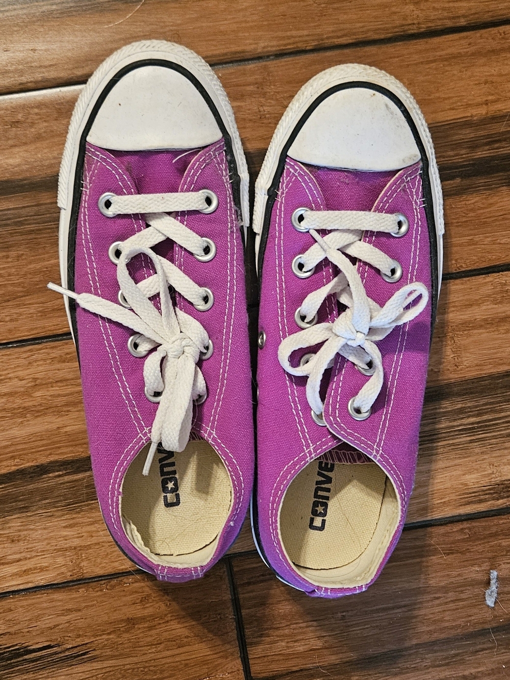 Converse Women's Purple Low-Top Canvas Sneakers